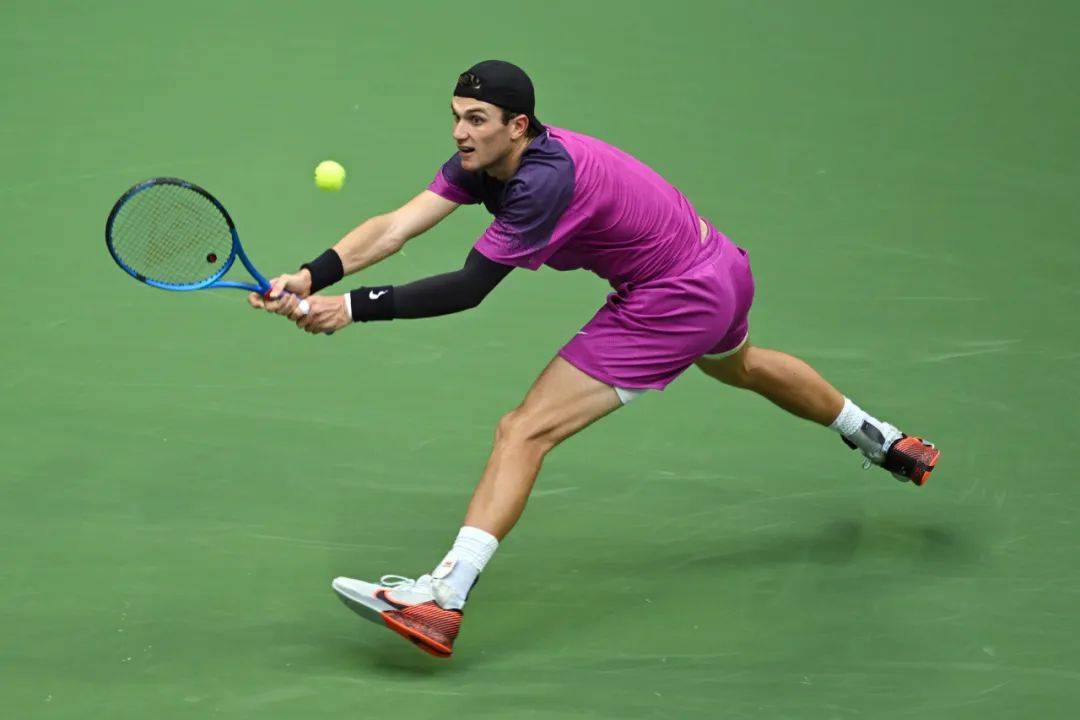 也展现了广 也展现了广